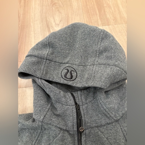 Lululemon Scuba Hoodie *Read* - Picture 9 of 10